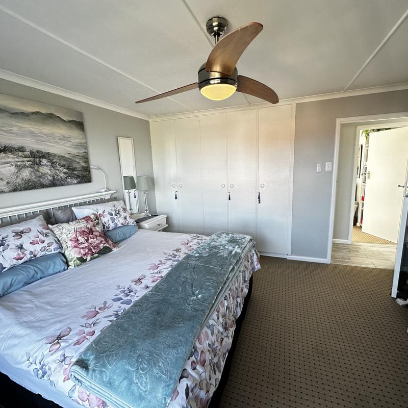 5 Bedroom Property for Sale in Reebok Western Cape